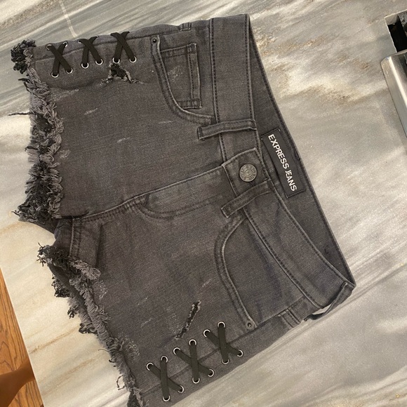 Express Mid-rise Jean Shorts - Picture 2 of 8